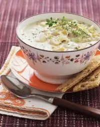 Кукурузно-картофельный чаудер с сыром