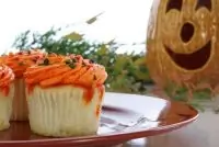 Песочные пирожные с кремом из тыквы