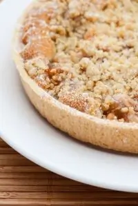 Пирог с абрикосами и мюсли