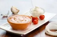 Творожный крем с оливками и помидорами по итальянски