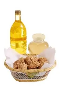 Лепешки с медом и кунжутом в сиропе