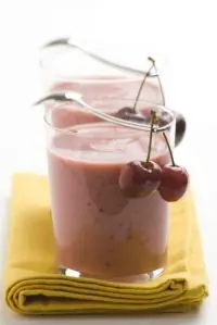 Вишнево-ванильный смузи с йогуртом