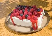 Ягодный пирог с сыром филадельфия