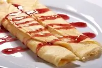 Блины с ягодами и маскарпоне