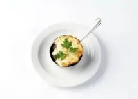 Грибной жюльен со сметаной