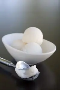 Лимонно-лавандовое мороженое (Gelato)