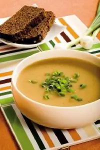 Суп-пюре из картофеля с грибами и зеленым луком