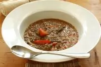 Тушеная чечевица с томатами и петрушкой по итальянски