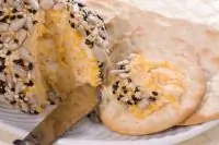 Сырные шарики с кунжутом и семечками