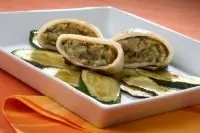Кальмары, фаршированные цукини, грибами и картофелем
