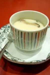 Запеченные яйца с грибами и пармезаном