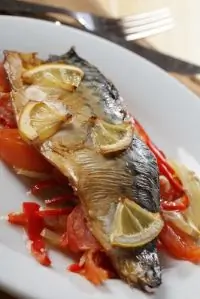 Макрель с овощами