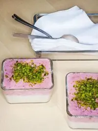 Черника с творогом и медом