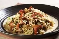 Ризотто с лисичками, луком-шалотом и пармезаном