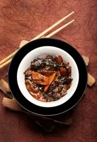 Маринованные шиитаке с имбирем