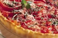 Томатный пирог с творогом на картофельном тесте