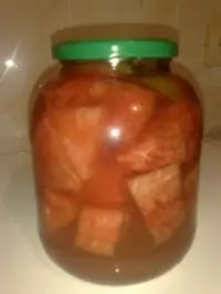 Маринованный арбуз с гвоздикой