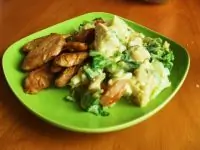 Салат «Цезарь» классический с курицей и горчичной заправкой