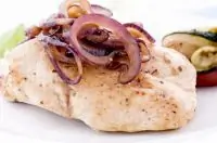 Маринованный красный лук в винном уксусе