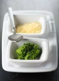 Песто из тыквенных семечек и кинзы