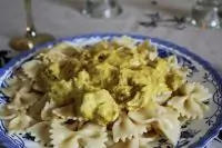 Фарфалле в сливочном соусе