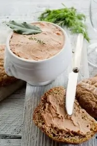 Новогодний куриный паштет с арманьяком