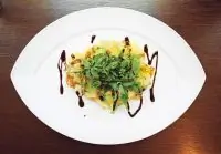 Салат из манго и сибаса