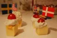 Сырное канапе с мидиями