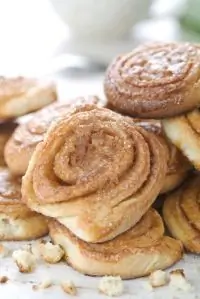 Булочка с корицей
