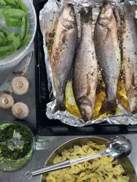 Сибас с тимьяном и грибами