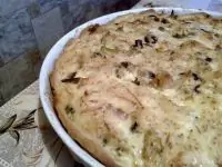 Пирог с курицей, грибами и брокколи