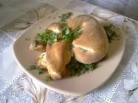 Куриные голени в слоеном тесте