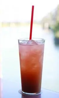 Розовый лимонад с чаем