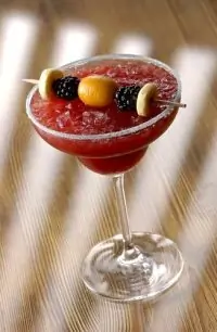 Ежевичный физ с джином