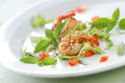 Креветки в ароматной кунжутной панировке