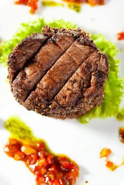 Говяжьи стейки в острой глазури