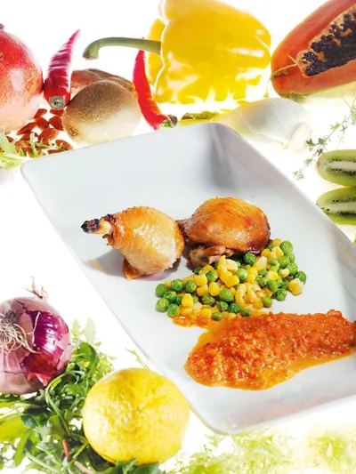 Лимонная курица с гарниром из зеленого горошка