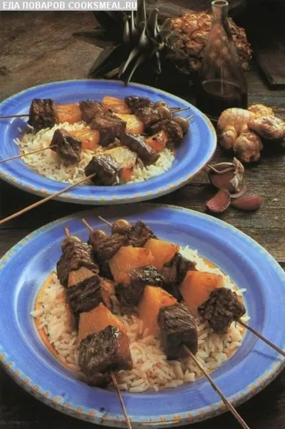 Мясо на вертеле по меланезийски