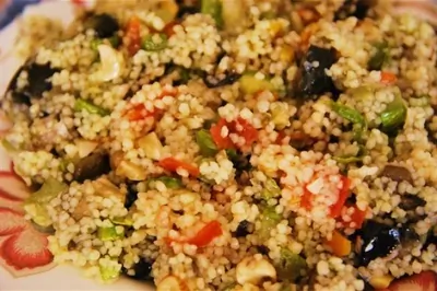 Кускус с овощами, апельсином и орехами