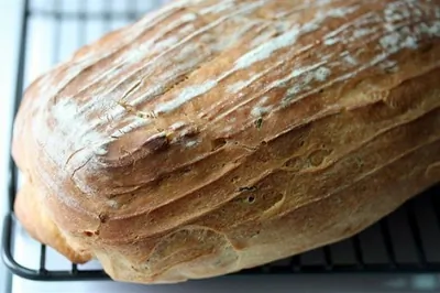 Быстрый хлеб с оливками и розмарином