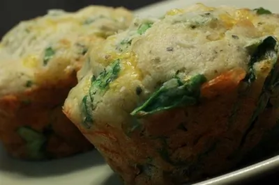 Маффины из шпината с пармезаном