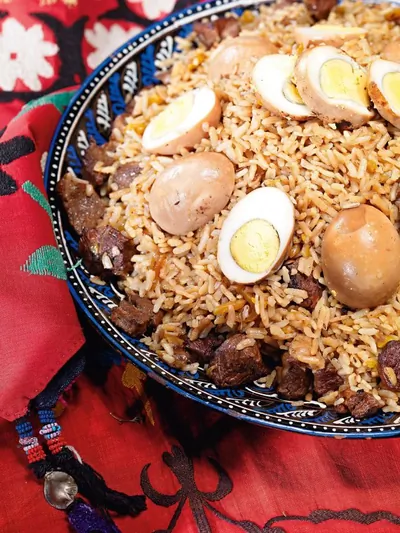 Плов с яйцом