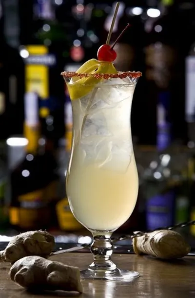 Ананасово-имбирный коктейль