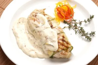 Медово-йогуртовый соус с горчицей к курице на гриле