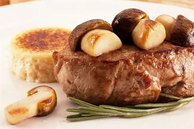 Телятина с крем-брюле из сыра