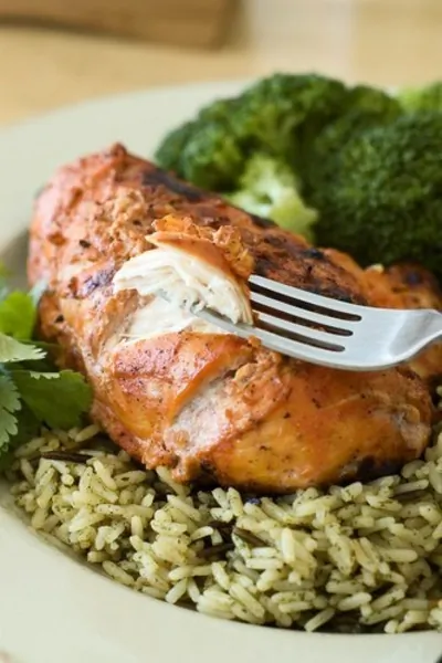 Куриные грудки в специях на гриле