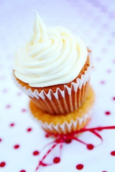 Сладкие капкейки из цукини с сырной глазурью