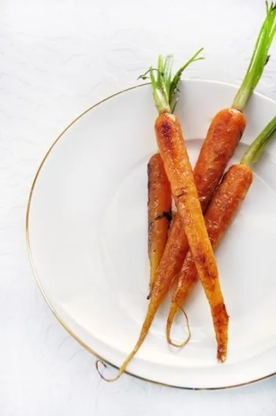 Глазированная морковь с имбирем