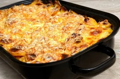 Гратен с яблоками, тыквой и пореем