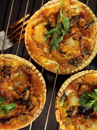 Киш с креветками